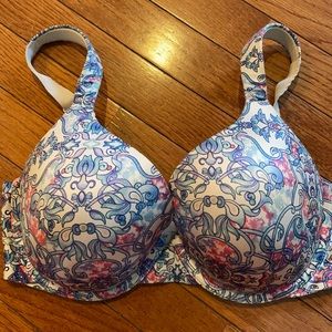34DD Enhancing Shape Full Coverage